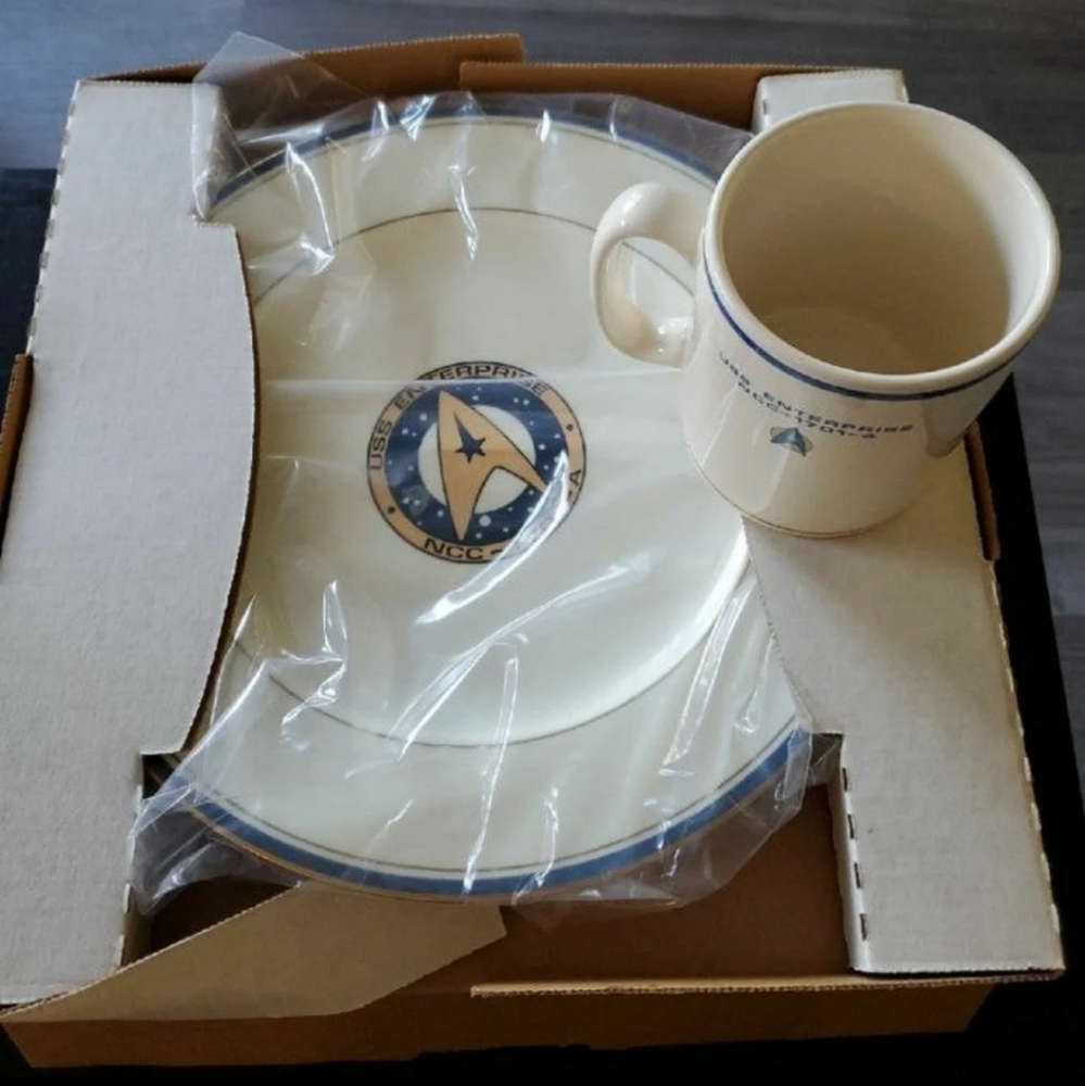 Star Trek Pfaltzgraff Plate & Coffee Mug - Picture 5 of 8